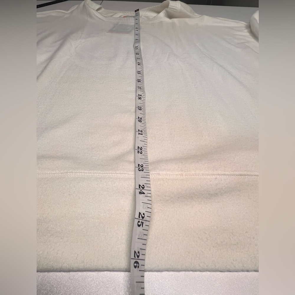 Lucky Brand Sweater White Crew Neck Ladies Long Sleeve Super Soft Distressed - Picture 4 of 4